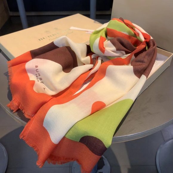 Nice and comfortable classic Burberry scarf for women